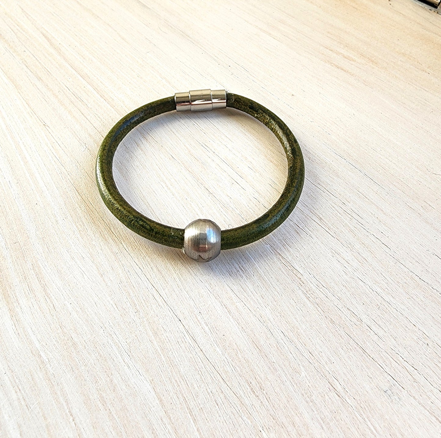 Star Bead Round Leather Bracelet