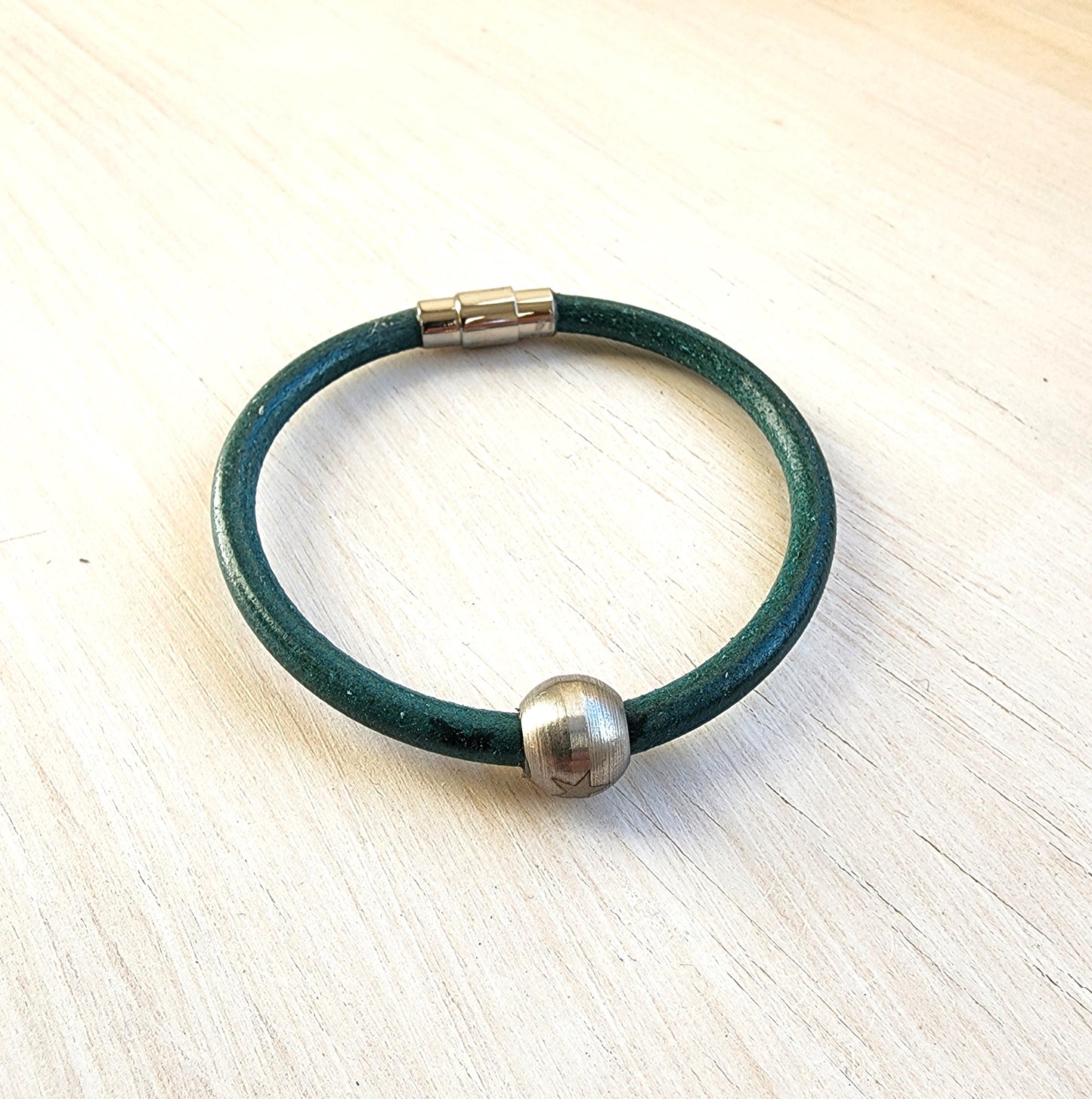 Star Bead Round Leather Bracelet