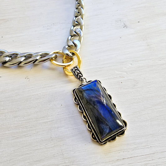 Gunslinger Labradorite Pendant